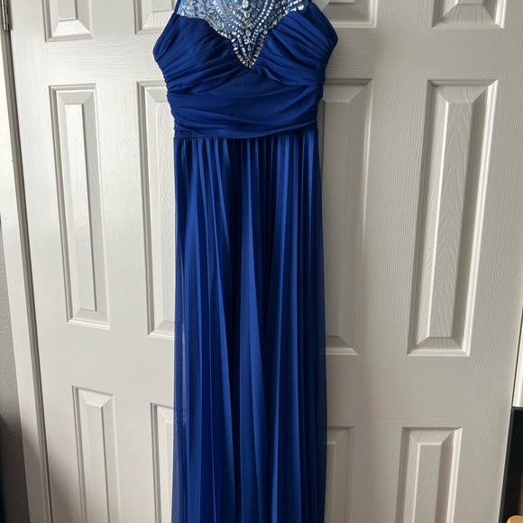 Elegant Blue Gown with Beaded Neckline - Picture 1 of 3